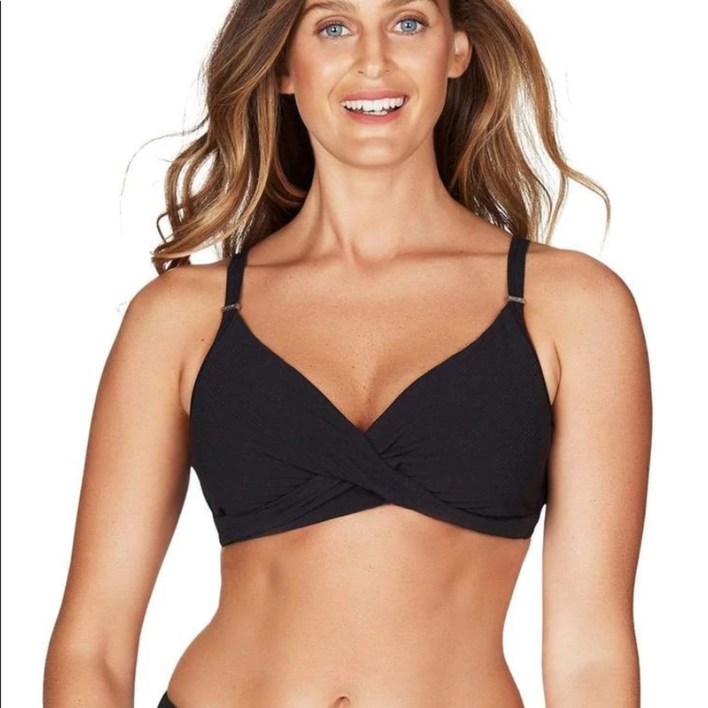 Sea Level Australia Black Riviera Rib Twist Front Cup Bra size 6 Bikini Top